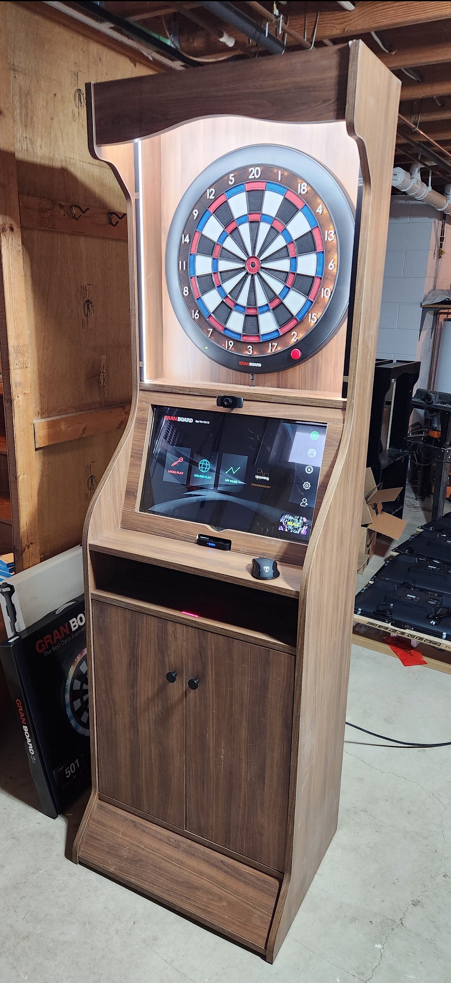 Grizzly Dart Board Cabinet
