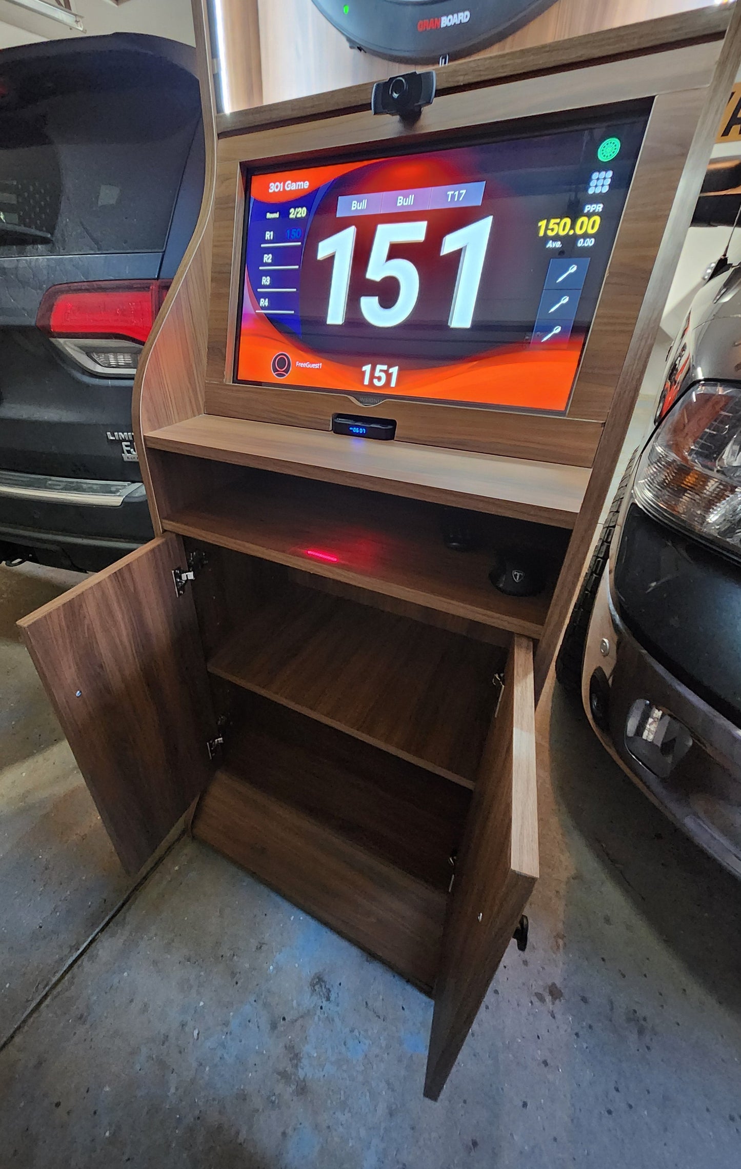 Grizzly Dart Board Cabinet