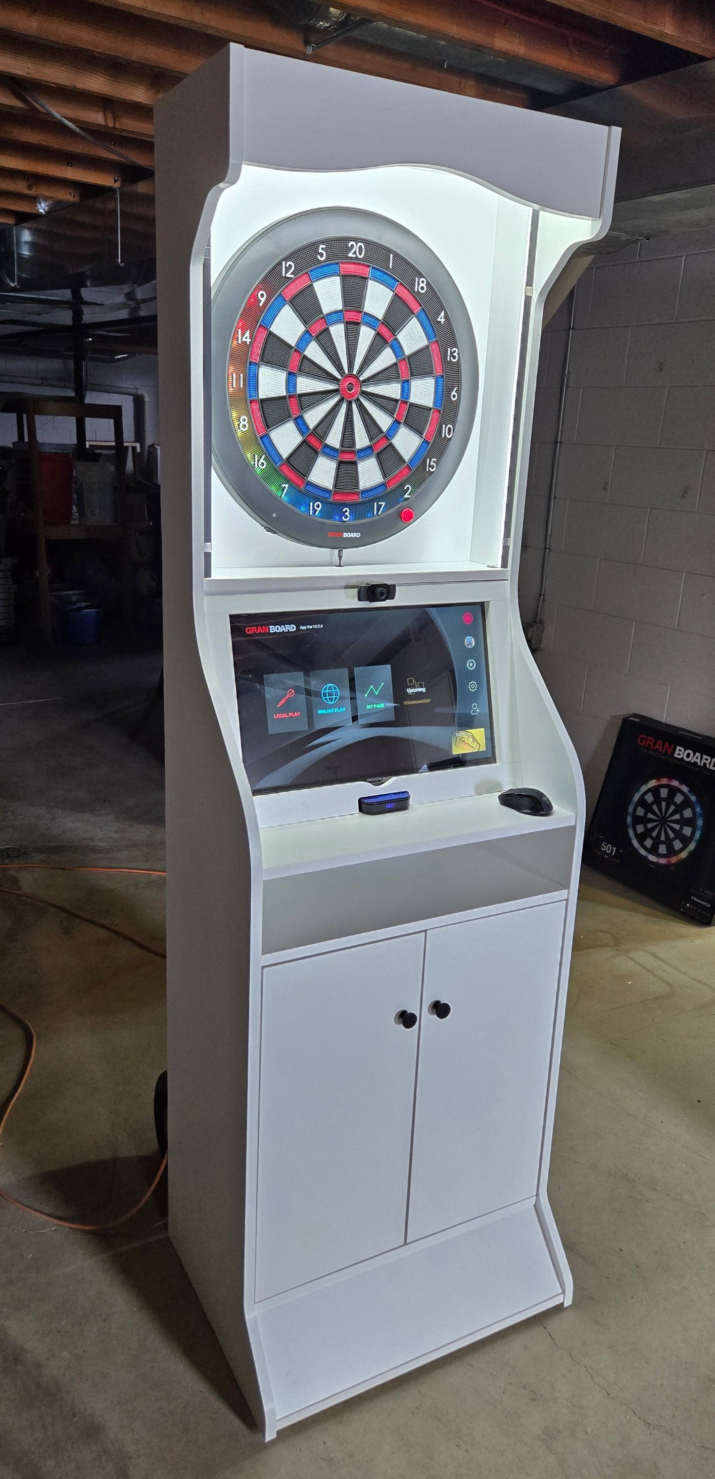 Grizzly Dart Board Cabinet