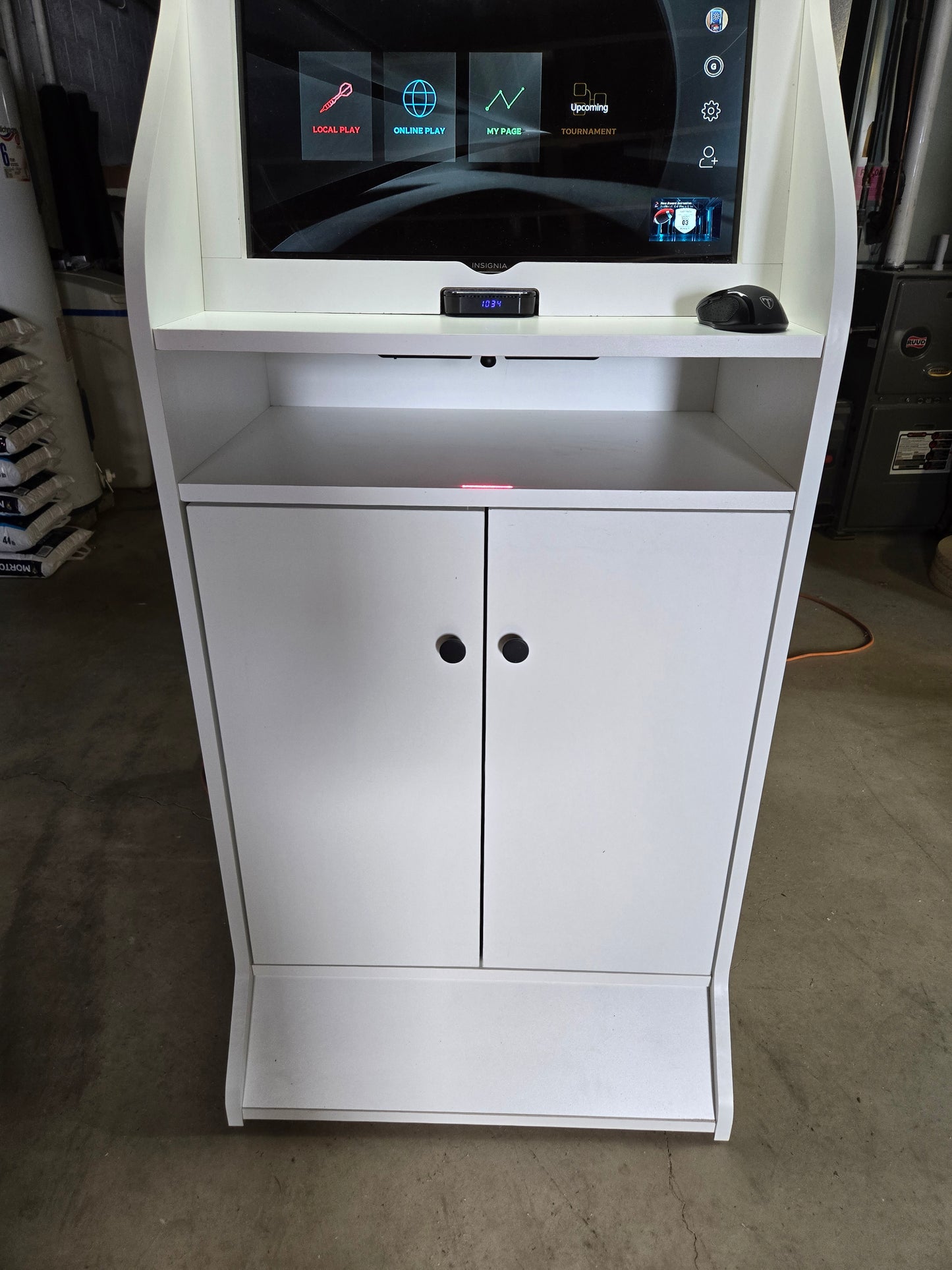 Grizzly Dart Board Cabinet