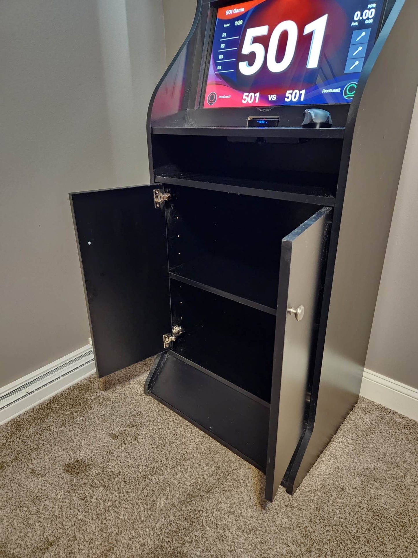 Grizzly Dart Board Cabinet